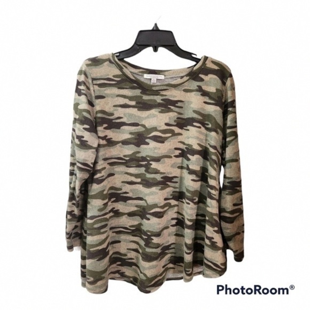 Green Envelope Camouflage Crewneck Tee in Olive and Tan
